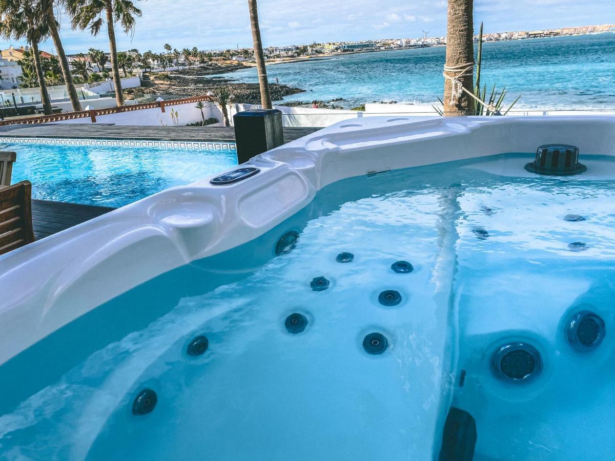 Villa Los Flamencos by Veaco- Beachfront&pool Corralejo Exterior foto